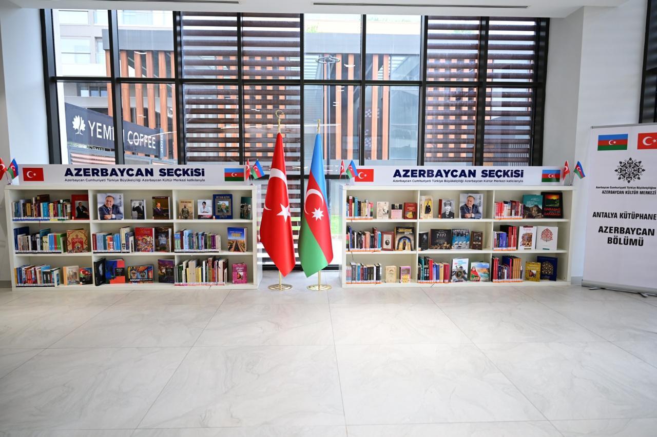 В Анталье состоялись грандиозный концерт мастеров искусства Азербайджана и открытие литературной секции