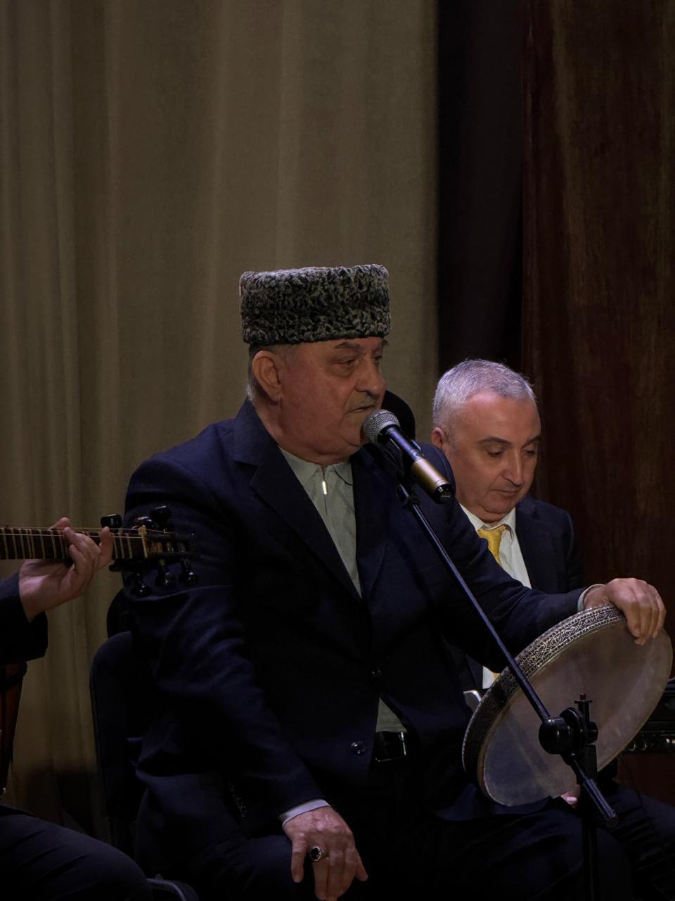 Богатое наследие Мамедбагира Багирзаде - певец с неповторимым тембром голоса и высоким чувством стиля