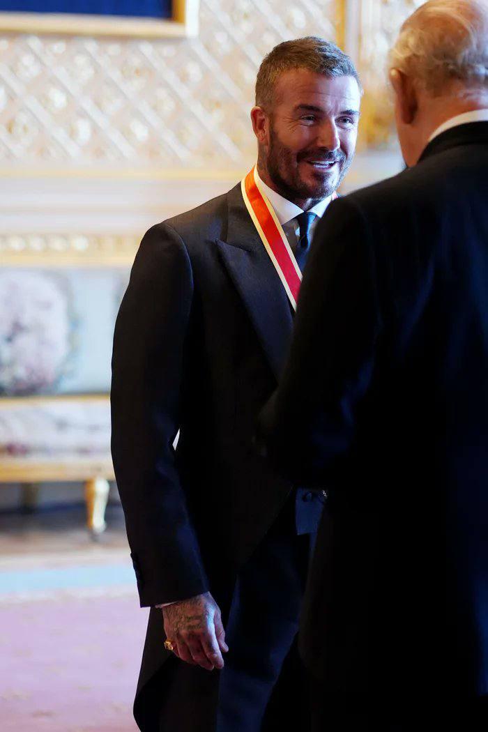 Дэвида Бекхэма посвятили в рыцари