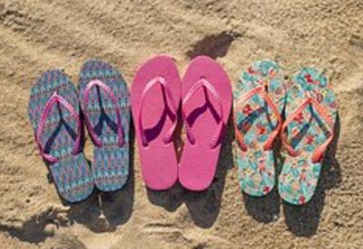 Названы самые популярные одежда и обувь в мире