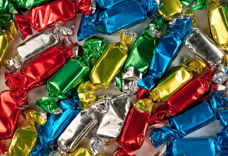 Жительница Германии нашла лезвия в детских сладостях после Хэллоуина