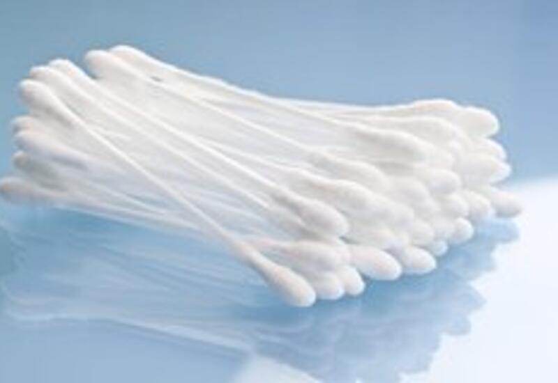 Врач рассказала об опасности чистки ушей популярным способом