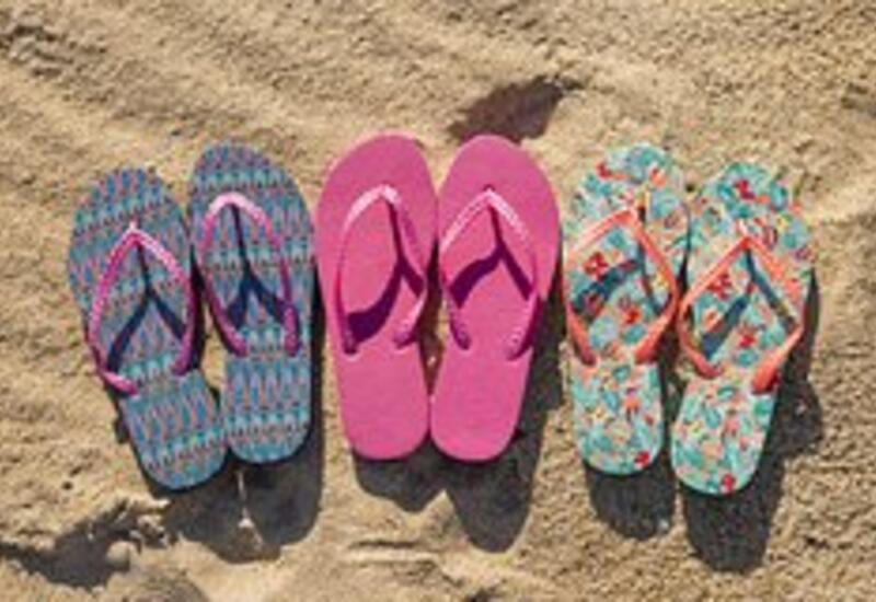 Названы самые популярные одежда и обувь в мире