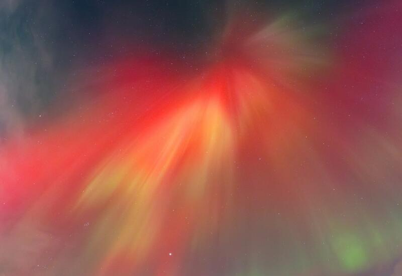 Яркие полярные сияния в Европе