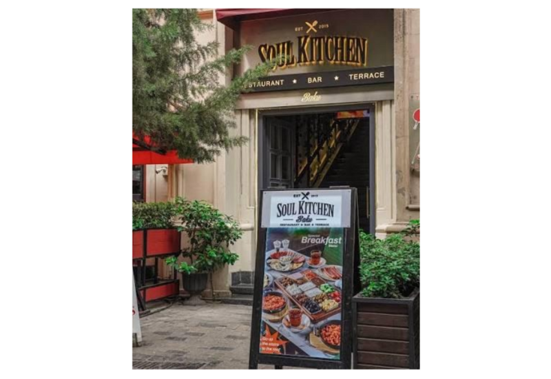 Məşhur restoranda Fələstin bayrağı mübahisəsi