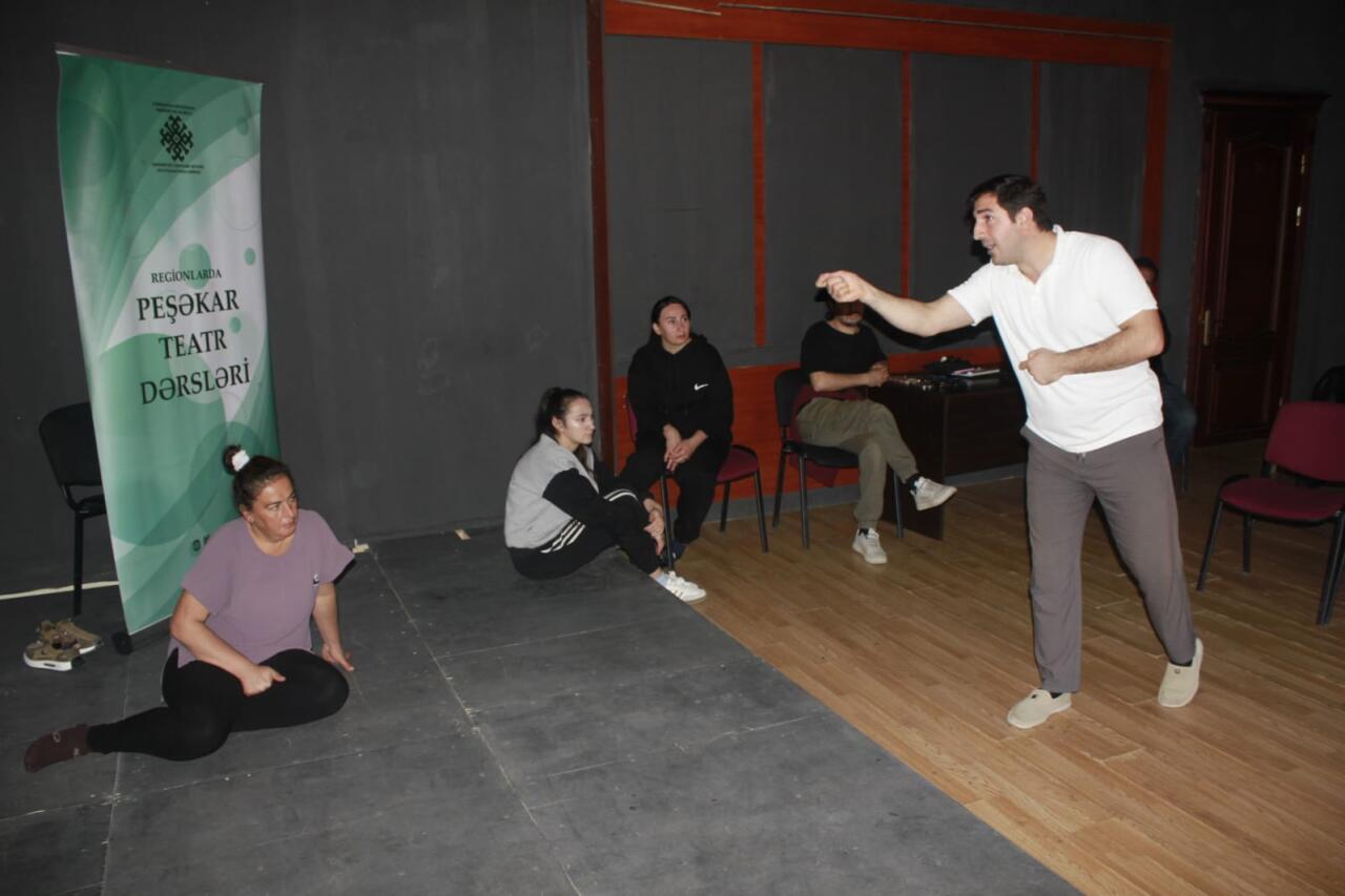 В Физулинском драмтеатре прошли мастер-классы по сценическому искусству