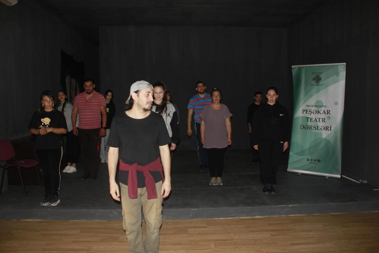 В Физулинском драмтеатре прошли мастер-классы по сценическому искусству