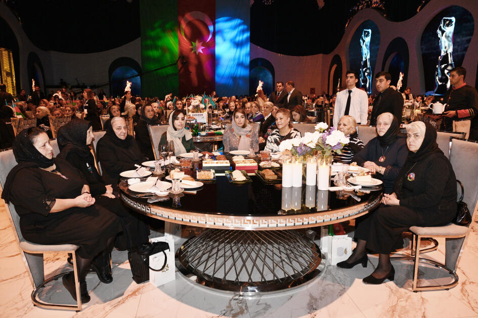 С участием матерей шехидов состоялось мероприятие, посвященное 5-летию Победы в Отечественной войне