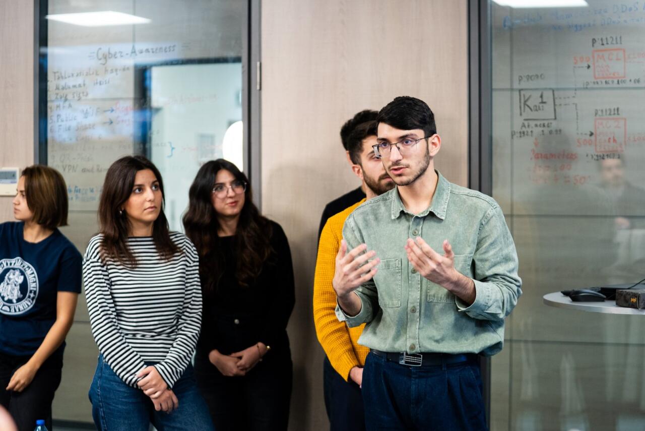 Azərbaycan Kibertəhlükəsizlik Mərkəzi və SABAH qrupları Zəfər Gününə həsr olunmuş hakaton təşkil edib