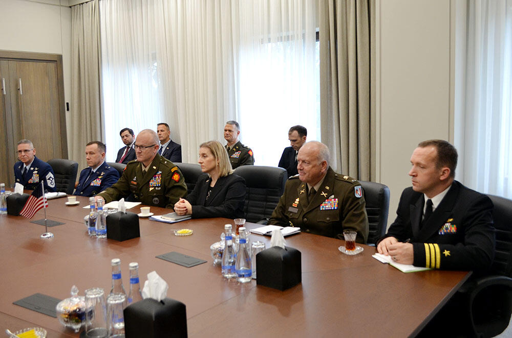 Делегация Национальной гвардии штата Оклахома США находится в Азербайджане