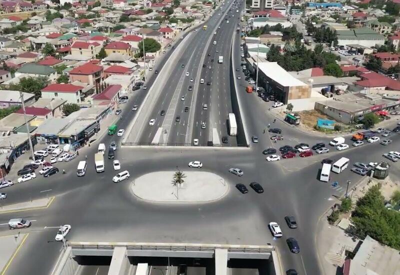 Пробки на трассе в Хырдалан: