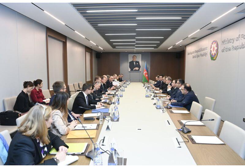 Джейхун Байрамов встретился с делегацией НАТО