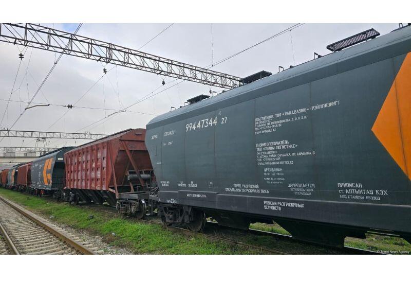 Ermənistana gedəcək Qazaxıstan taxılı ilə yüklənmiş qatar Bakıya çatıb -  VİDEO