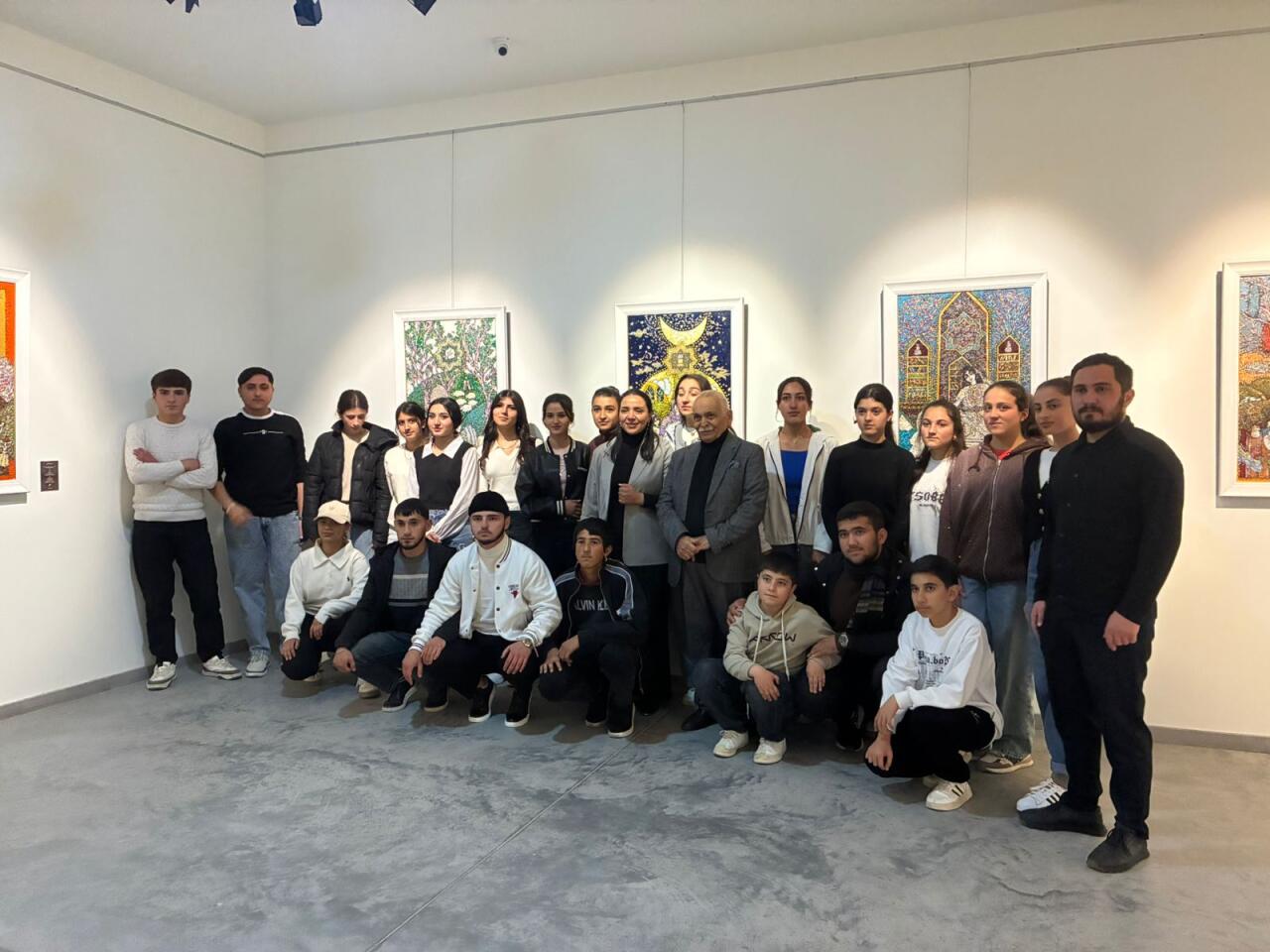 В Болнисском музее открылась выставка народного художника Азербайджана Арифа Гусейнова