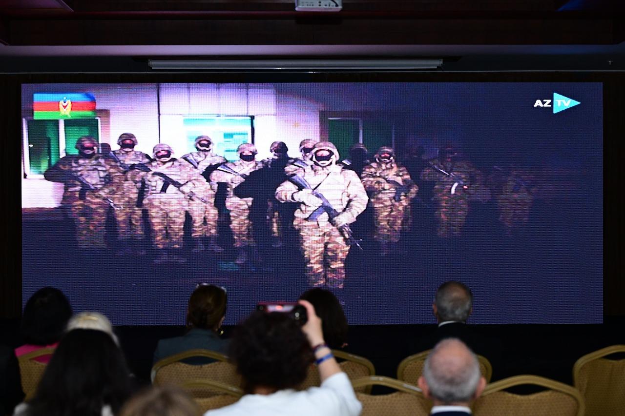 "Глаз истины" – в Анталье представили полувековой творческий путь Резы Дегати