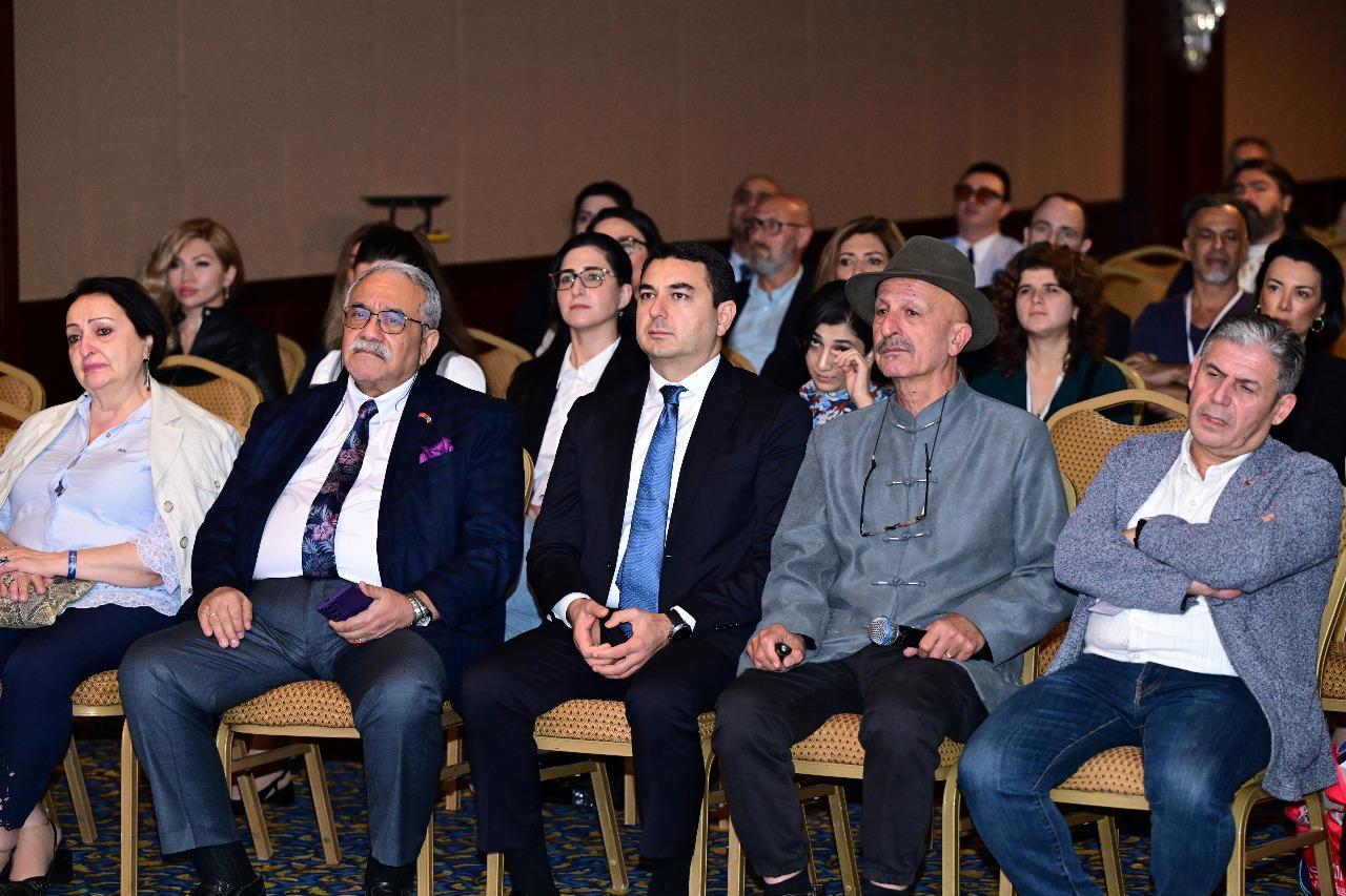 "Глаз истины" – в Анталье представили полувековой творческий путь Резы Дегати