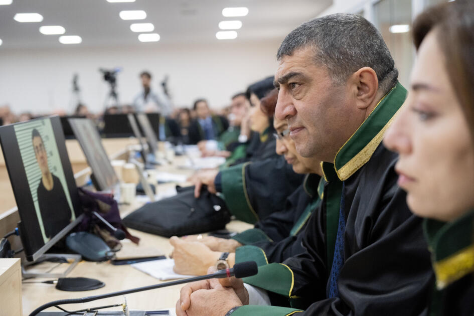 Məhkəmədə Arayik Harutyunla, Levon Mnatsakanyanla, Bako Sahakyanla, David Manukyanla və Arkadi Qukasyanla bağlı sübutlar elan olunub