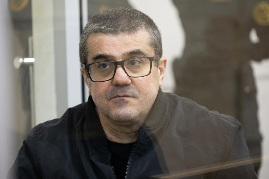 Məhkəmədə Arayik Harutyunla, Levon Mnatsakanyanla, Bako Sahakyanla, David Manukyanla və Arkadi Qukasyanla bağlı sübutlar elan olunub