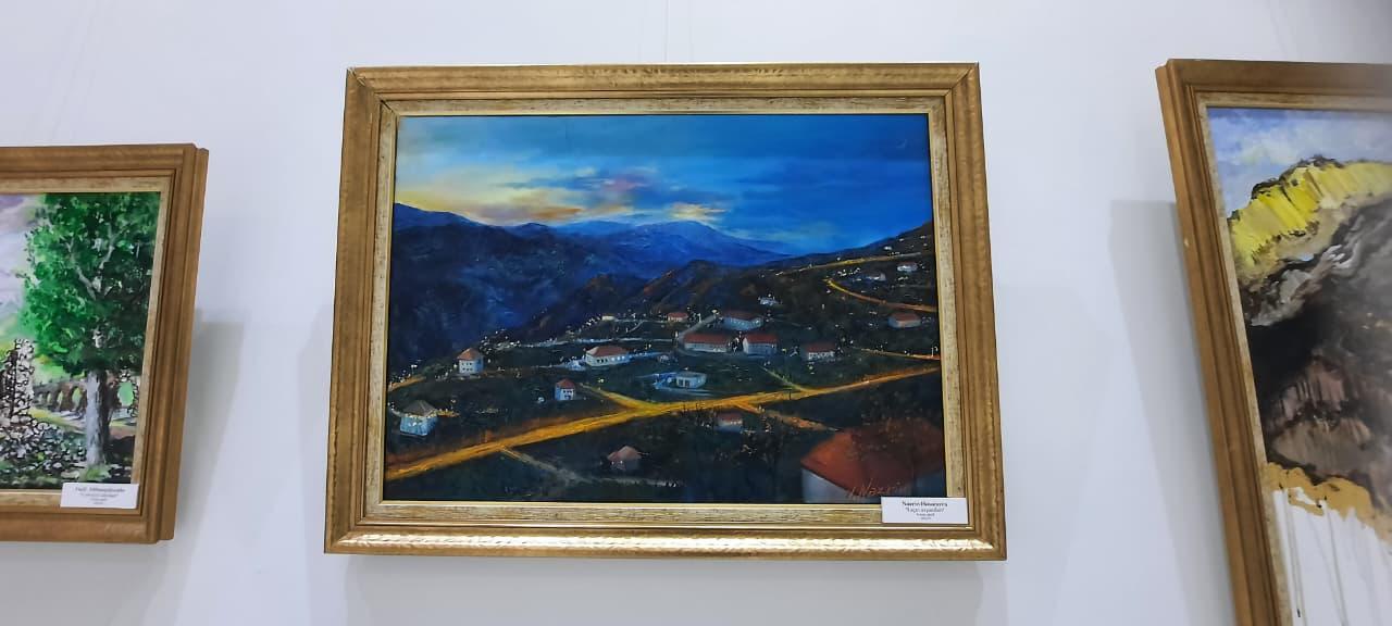 В Билясуваре открылась выставка фотографий и живописи "Дух Победы"