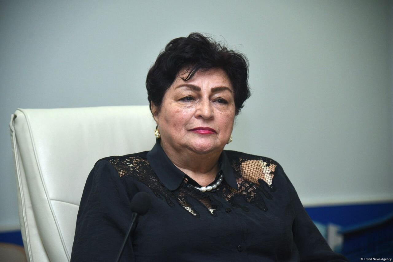 В Баку состоялась конференция на тему "Правильное применение норм азербайджанского литературного языка в медиа"