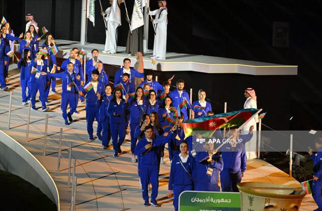 Исламские Игры: Азербайджанские спортсмены прошли на параде