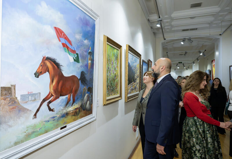 В Музее искусств открылась выставка «Цвета Победы»