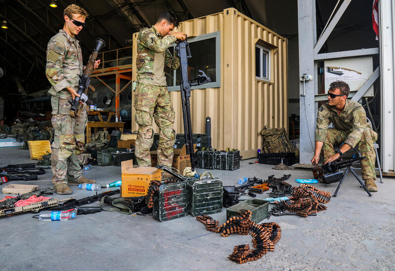 Власти Румынии призвали США остановить вывод войск из страны