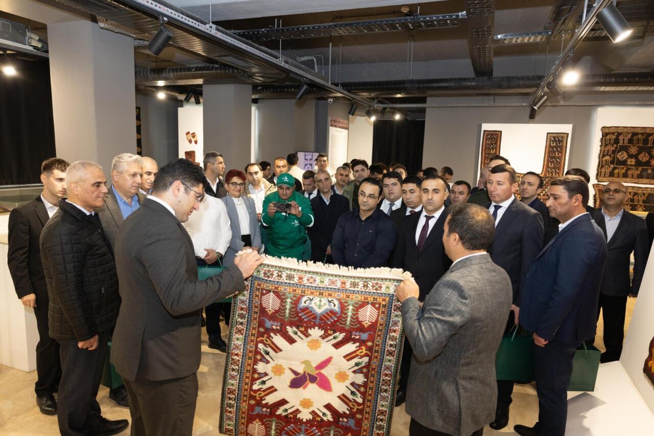 Ковёр "Çələbi", сотканный в рамках проекта "Карабах в узорах", передан в филиал Азербайджанского музея ковра в Шуше