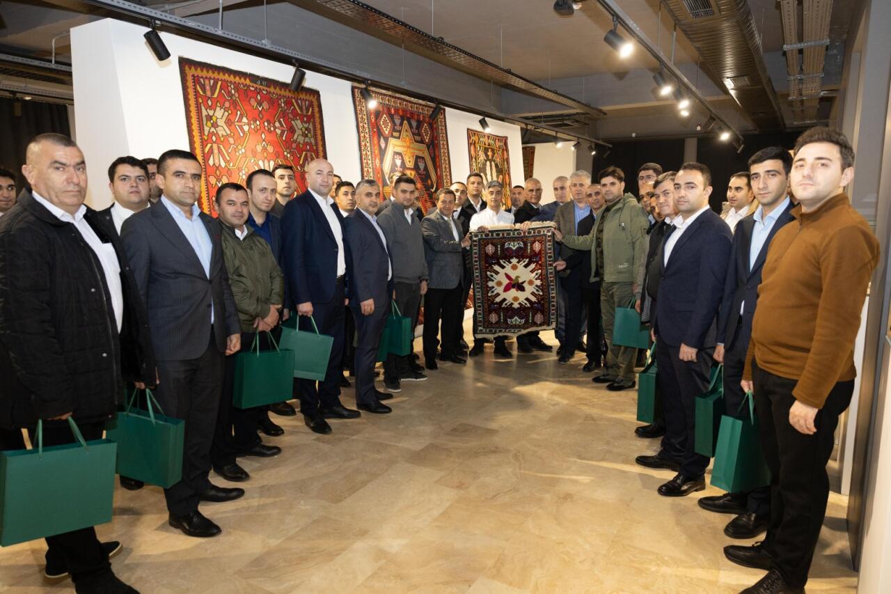 Ковёр "Çələbi", сотканный в рамках проекта "Карабах в узорах", передан в филиал Азербайджанского музея ковра в Шуше