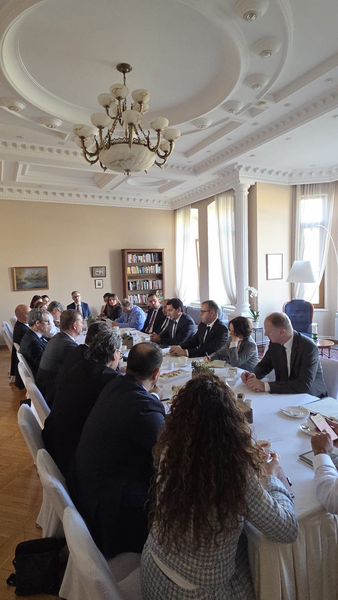 Азербайджан и НАТО обсудили перспективы дальнейшего сотрудничества