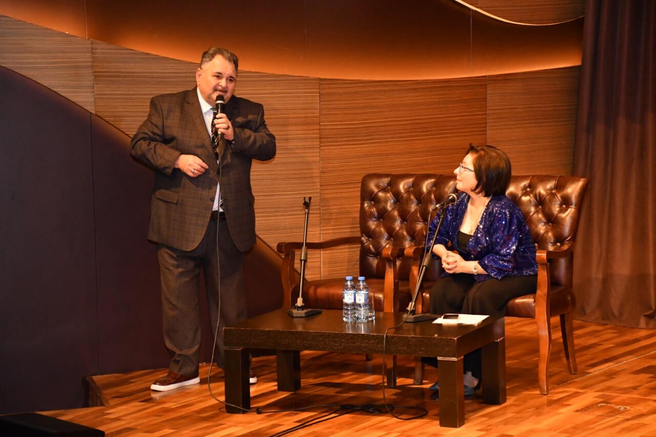 Тема патриотизма в азербайджанском искусстве – посвящается Дню Победы