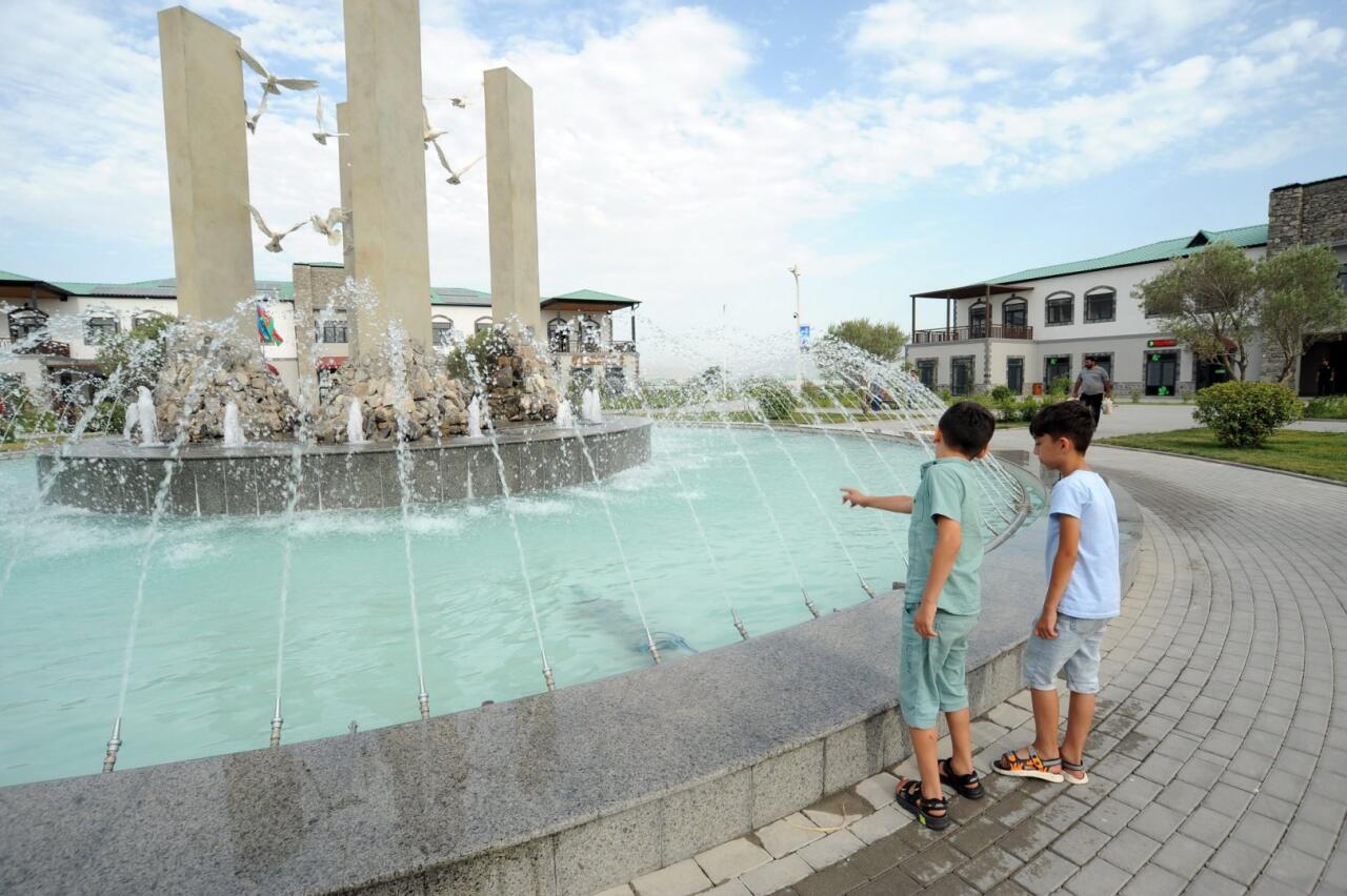 В Баку открылась выставка "Объектив Победы"