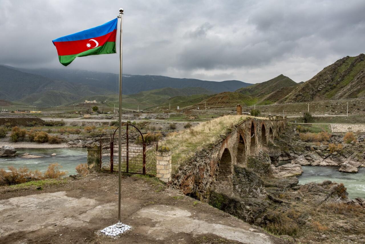 В Баку открылась выставка "Объектив Победы"