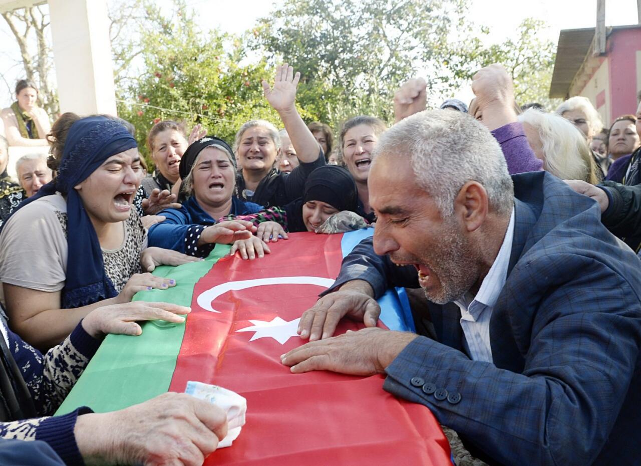 В Баку открылась выставка "Объектив Победы"