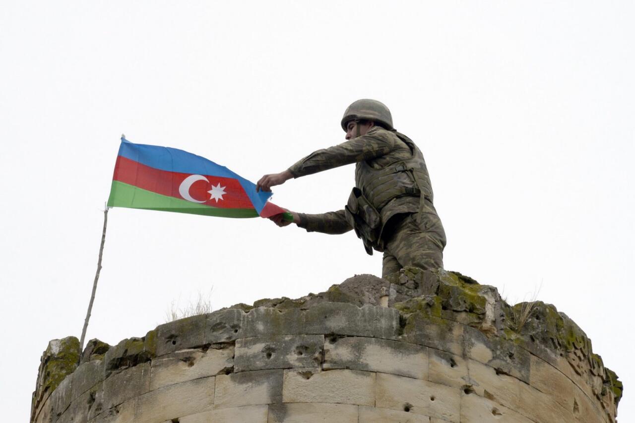 В Баку открылась выставка "Объектив Победы"