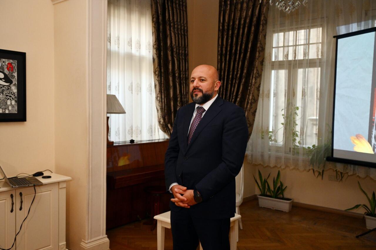 В Баку открылась выставка "Объектив Победы"