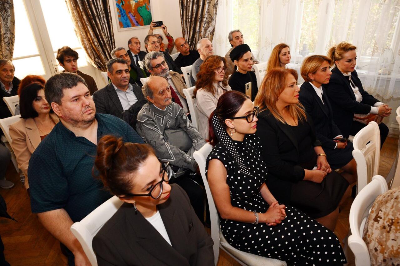 В Баку открылась выставка "Объектив Победы"