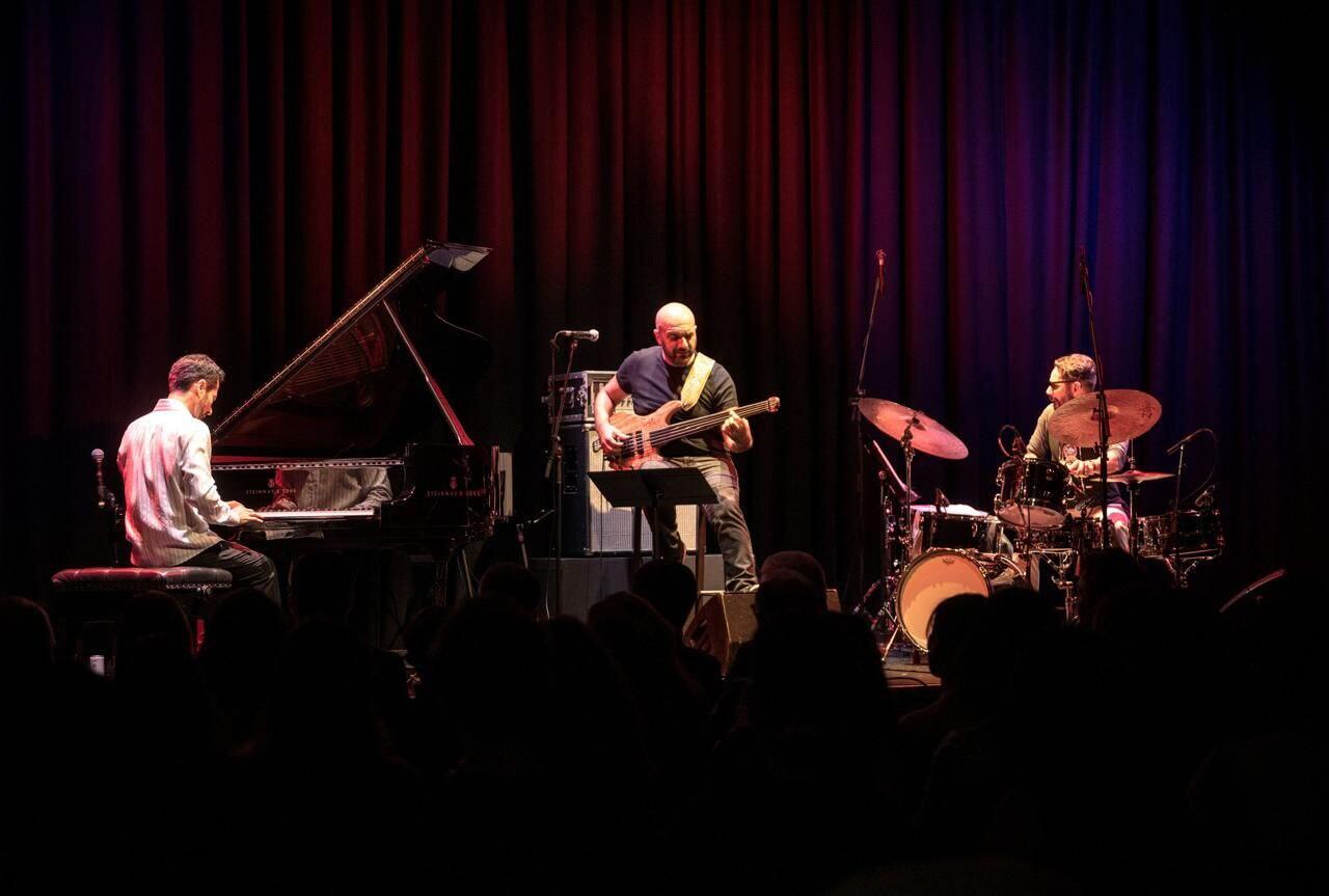 В Лондоне состоялся концерт Эльчина Ширинова "Мелодия единства, гармония Победы"