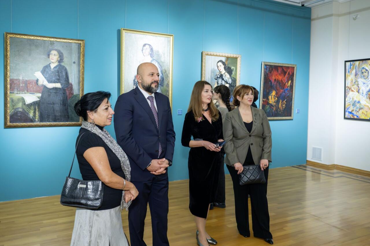 В Музее искусств открылась выставка «Цвета Победы»