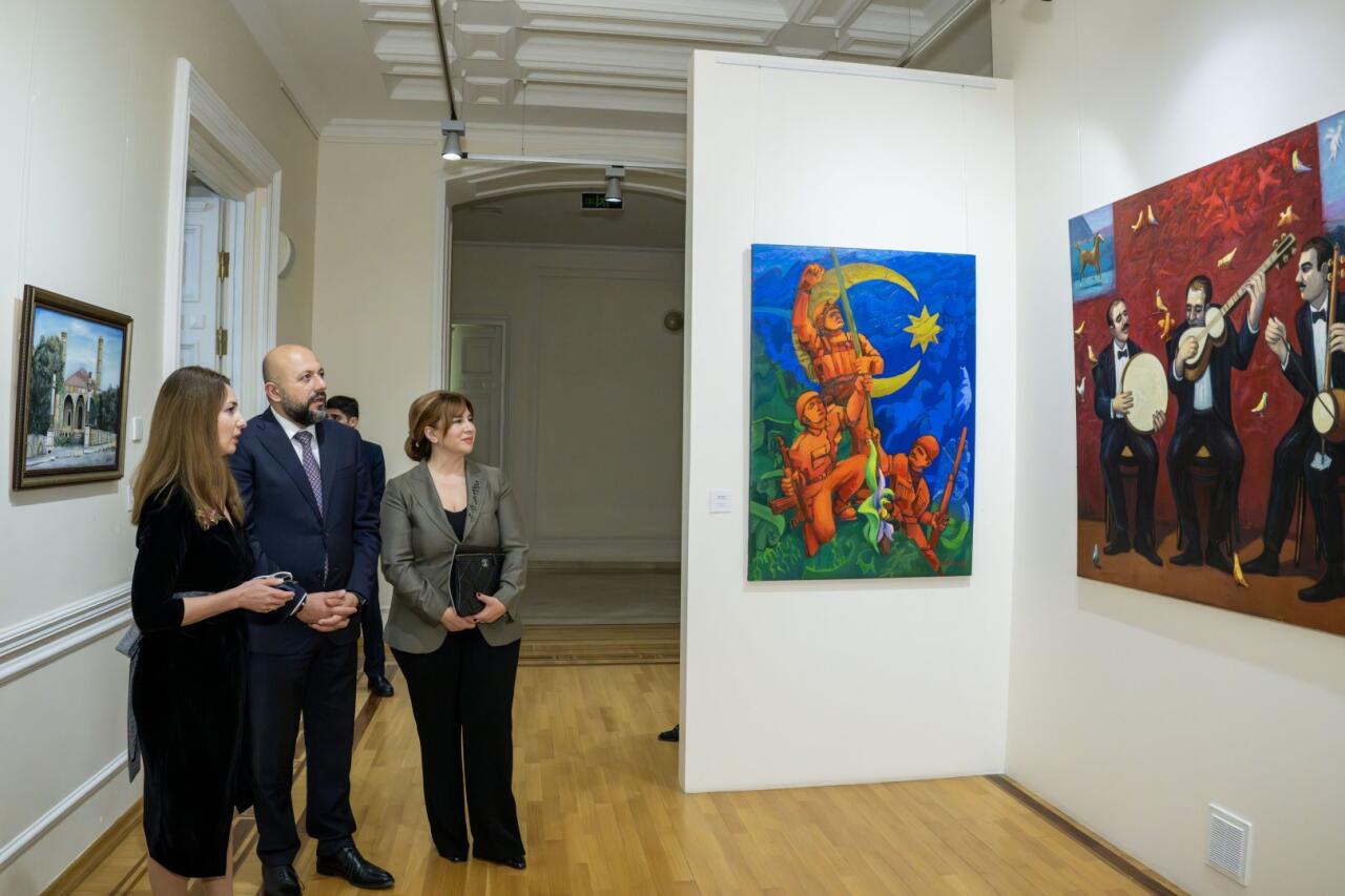 В Музее искусств открылась выставка «Цвета Победы»