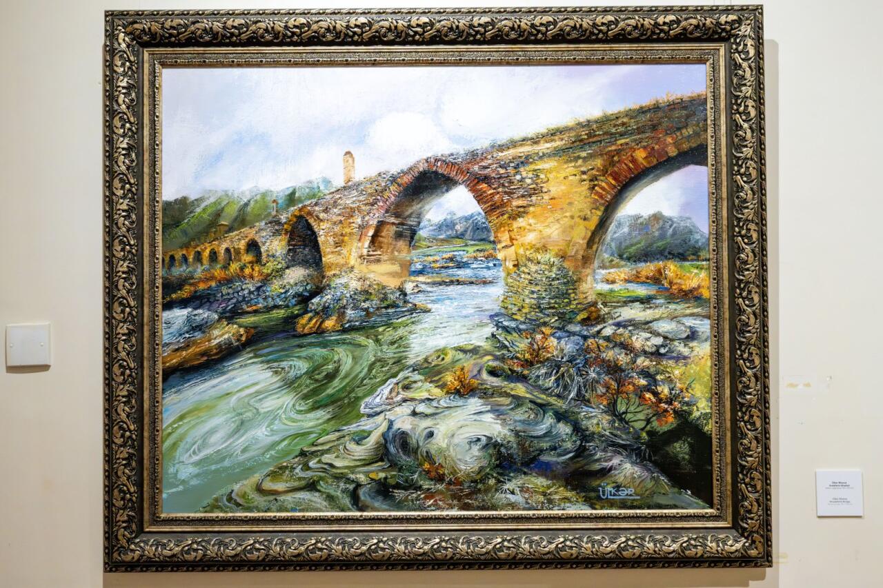 В Музее искусств открылась выставка «Цвета Победы»