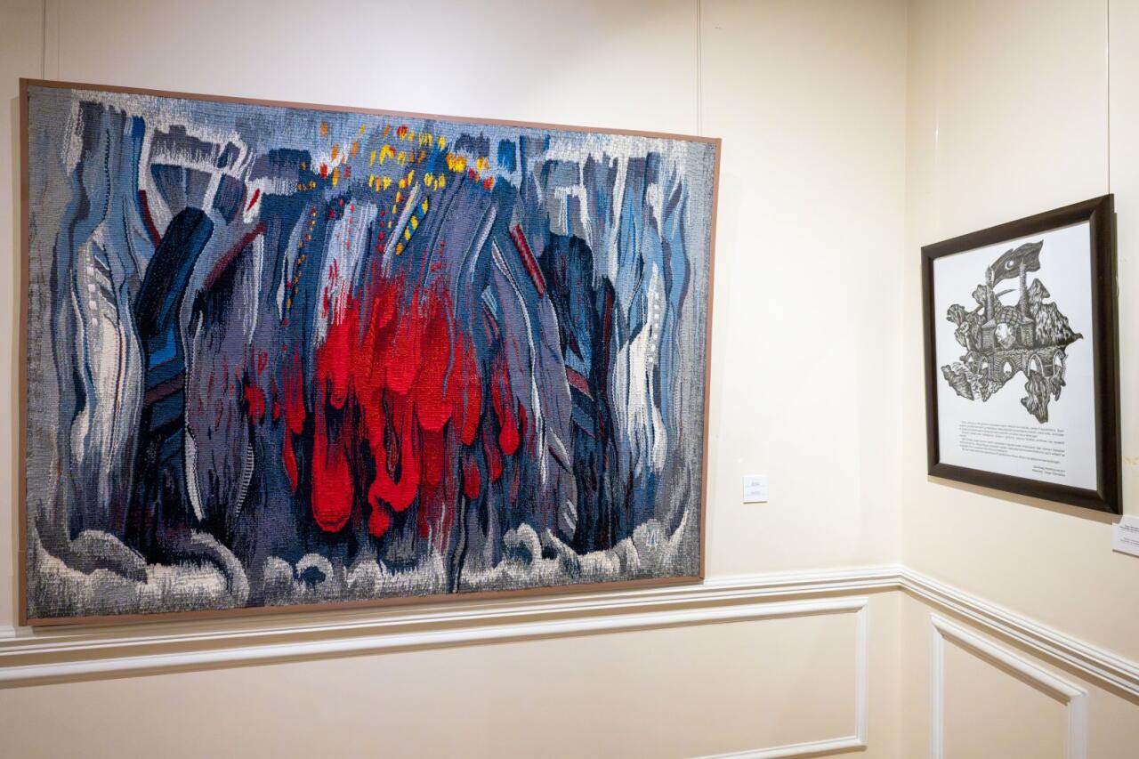 В Музее искусств открылась выставка «Цвета Победы»