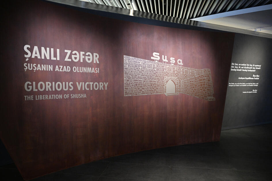 Prezident İlham Əliyev və Birinci xanım Mehriban Əliyeva Bakıda Zəfər abidəsini ziyarət edib və Zəfər muzeyinin açılışında iştirak ediblər