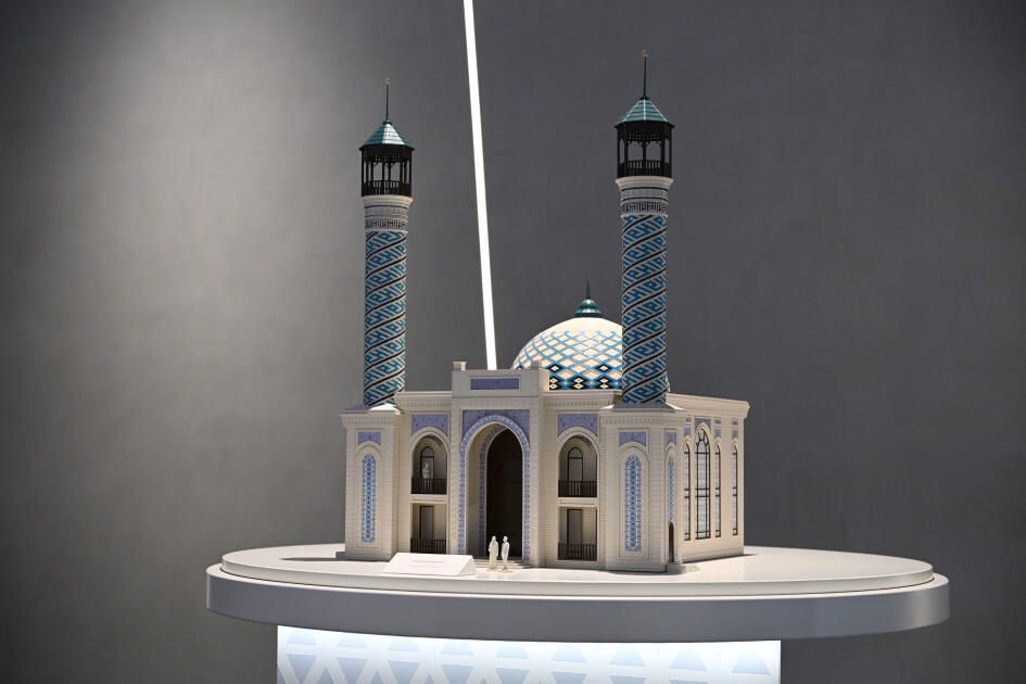 Prezident İlham Əliyev və Birinci xanım Mehriban Əliyeva Bakıda Zəfər abidəsini ziyarət edib və Zəfər muzeyinin açılışında iştirak ediblər