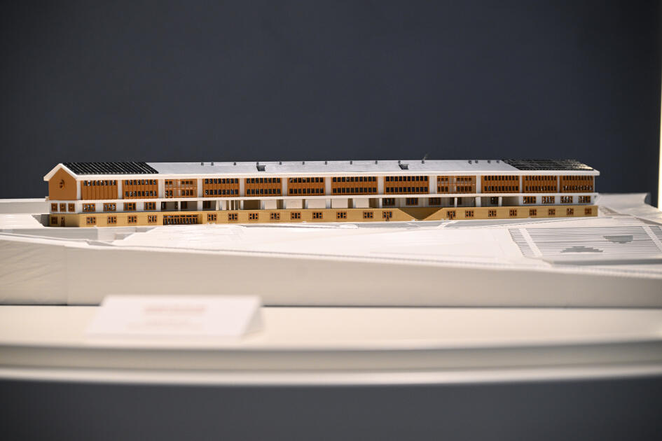 Prezident İlham Əliyev və Birinci xanım Mehriban Əliyeva Bakıda Zəfər abidəsini ziyarət edib və Zəfər muzeyinin açılışında iştirak ediblər