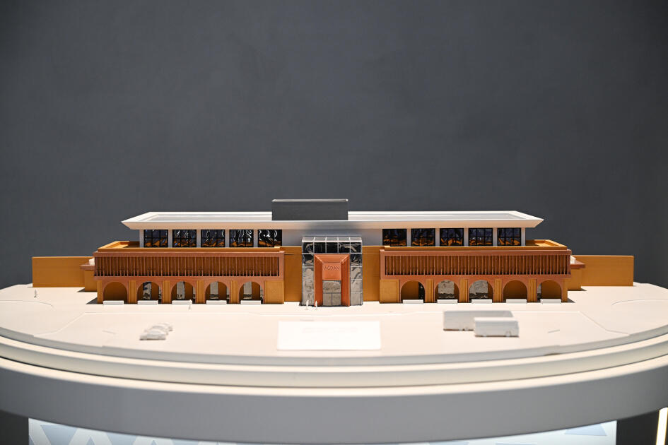 Prezident İlham Əliyev və Birinci xanım Mehriban Əliyeva Bakıda Zəfər abidəsini ziyarət edib və Zəfər muzeyinin açılışında iştirak ediblər