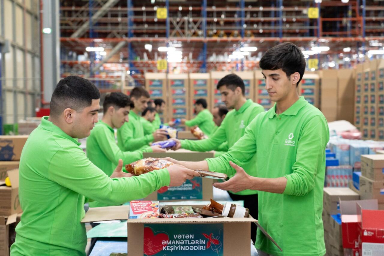 PASHA Holding предоставил праздничные подарки детям шехидов по случаю Дня Победы