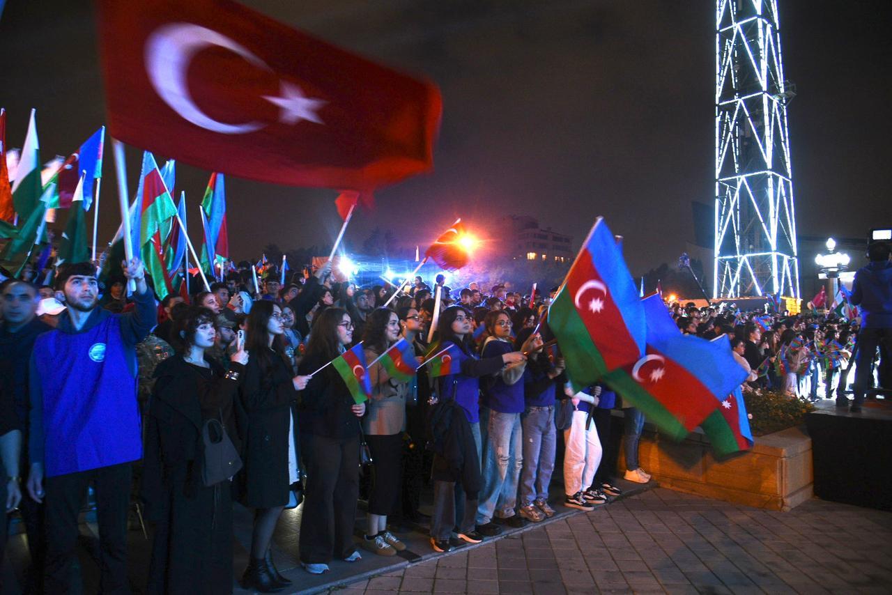 В Баку проходит праздничный концерт, посвященный Дню Победы