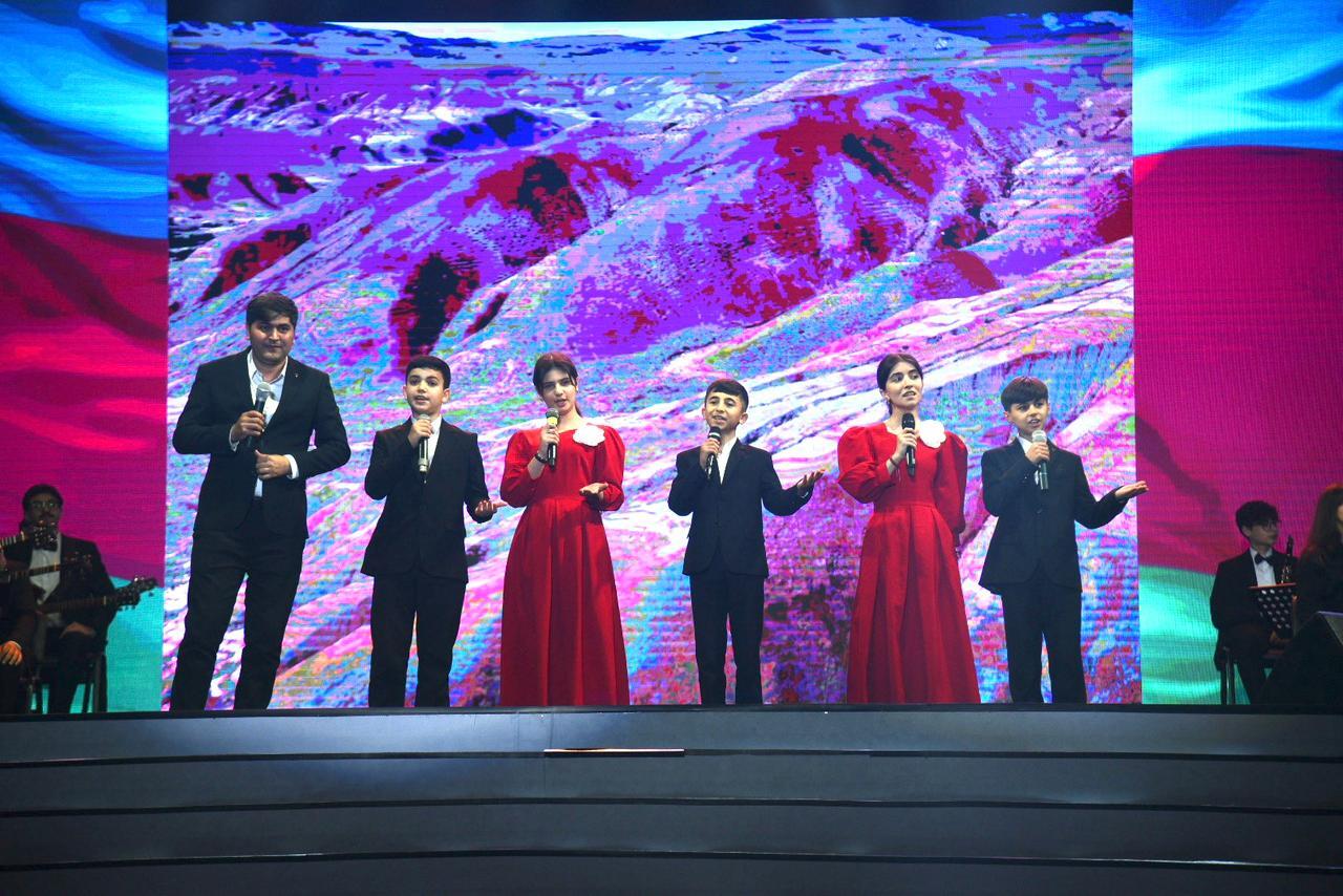 В Баку проходит праздничный концерт, посвященный Дню Победы