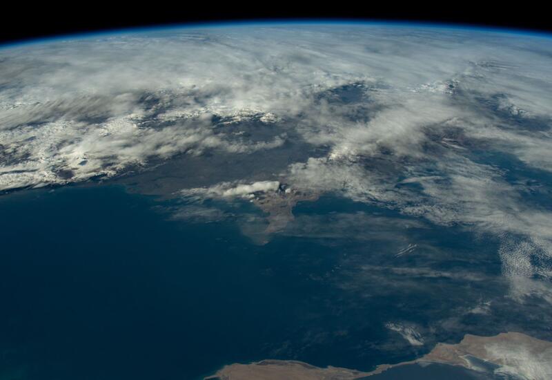 Türkiyənin ilk kosmonavtı Zəfər Günü münasibətilə Bakının kosmosdan fotolarını paylaşıb